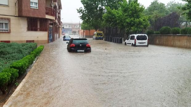 Una fuerte tormenta deja 28 litros en Motilla del Palancar y 27 en Valdepeñas