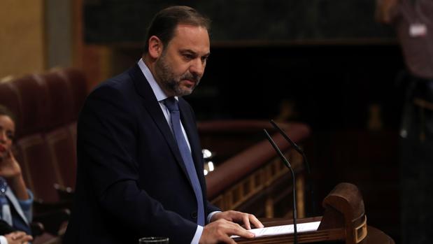 Ábalos apela a la oposición para desbancar a Rajoy: «¿El resto va a colaborar con la impunidad?»