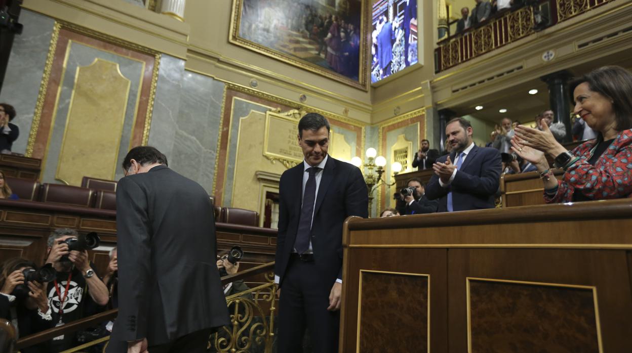 Pedro Sánchez y Mariano Rajoy, en la segunda jornada de la moción de censura