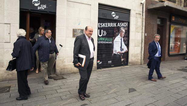 El PNV advierte de que el bloqueo del PP a los Presupuestos supone un «cachetazo» a los vascos