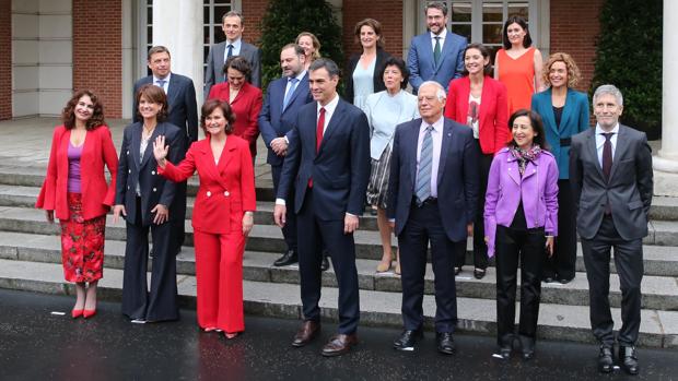 ABC publica mañana la primera encuesta tras la llegada de Pedro Sánchez a La Moncloa