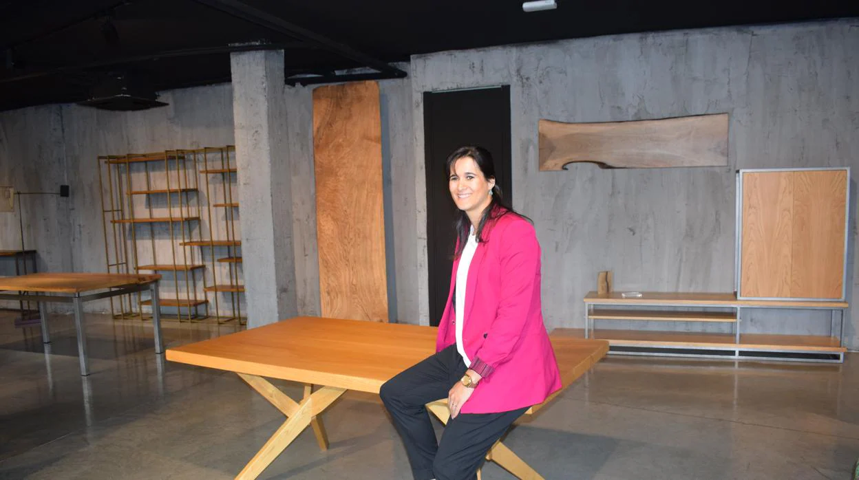 Laura comparte con su marido David el gusto por los muebles de madera