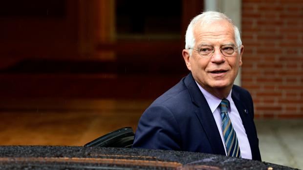 Borrell: «No se puede prohibir que la Generalitat tenga el Diplocat»