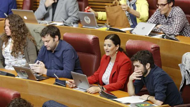 Las Cortes Valencianas inician el debate sobre los privilegios de los expresidentes