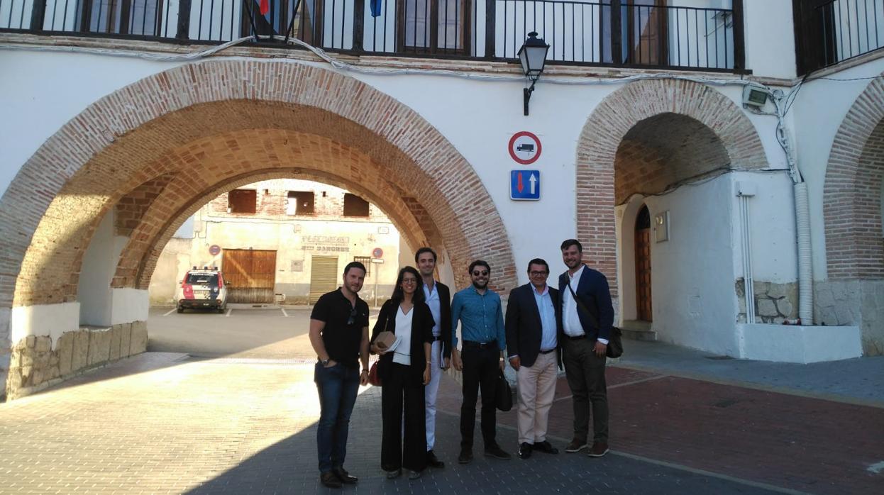 Matthew Blumenthal, Elena Jimenez, Abelardo Linares, Carlos Hermida, Ramón Lozanoy Patrick Alles