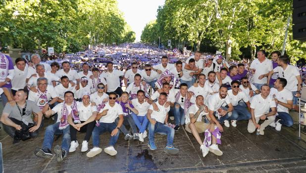 Más de 30.000 personas arropan al Valladolid y festejan el ascenso