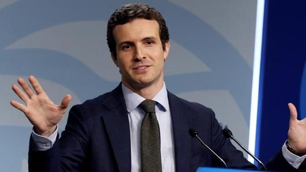 Pablo Casado se presenta como candidato a la presidencia del PP