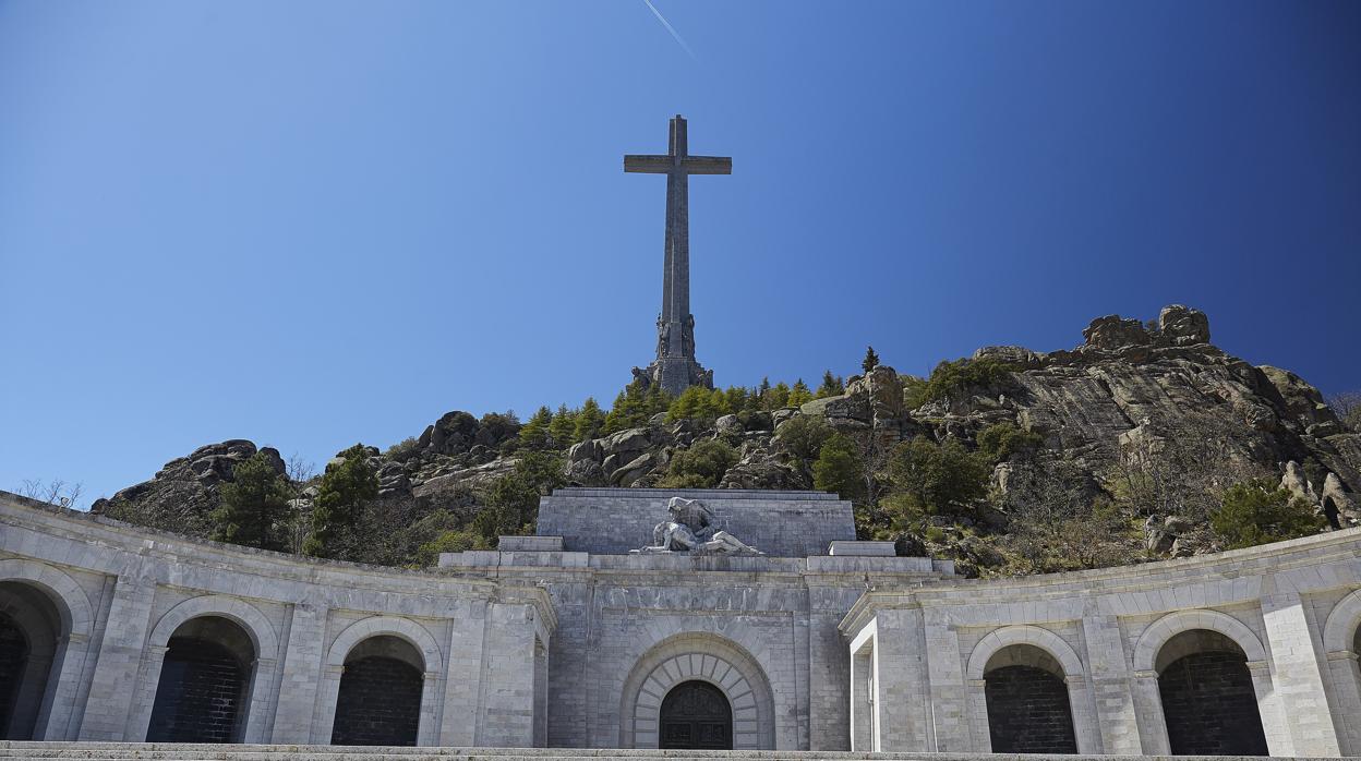 Se abre paso el traslado de los restos de Franco del Valle de los Caídos