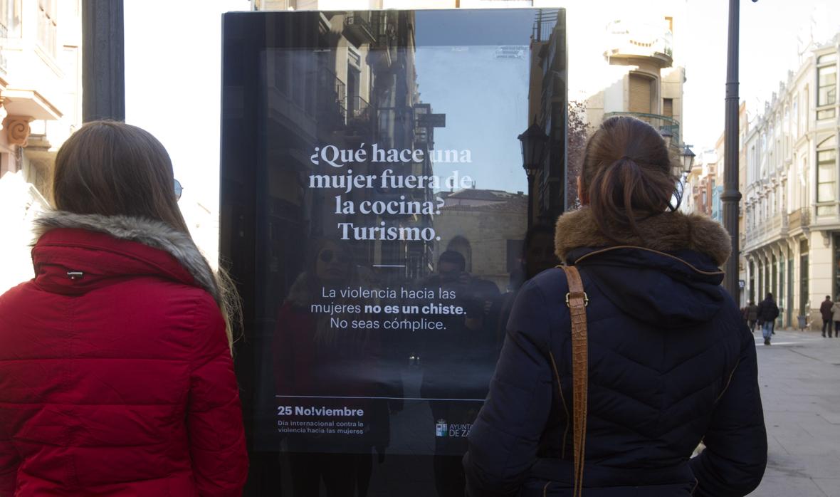 Una de las imágenes de la campaña de chistes machistas de Zamora