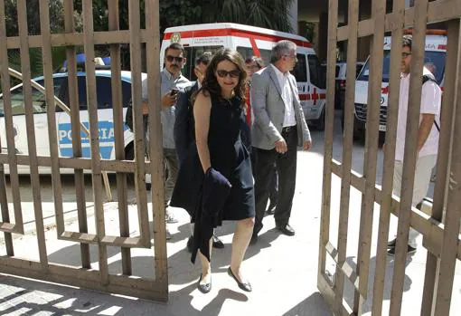 Imagen de Mónica Oltra tomada este lunes a su llegada a la residencia de menores