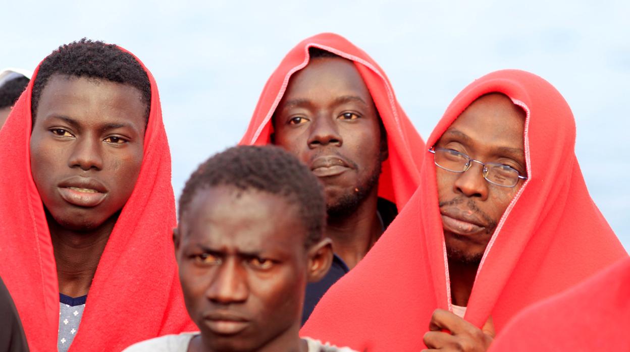 Este lunes 25 de junio el total de personas que llegaron a las costas gaditanas ascendió a 382