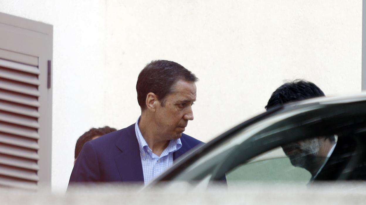 Eduardo Zaplana, el día del registro de su chalé