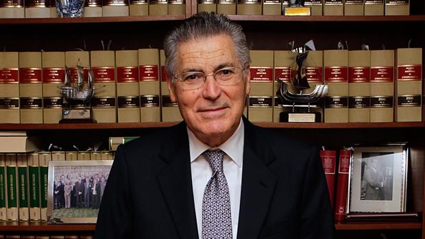 Fallece el político y catedrático José Luis Meilán Gil