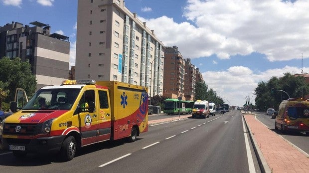 Muere la mujer de 35 años atropellada por un autobús en Usera