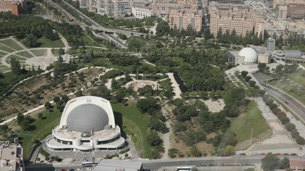 Asesinan a golpes a un mendigo en el Parque Tierno Galván