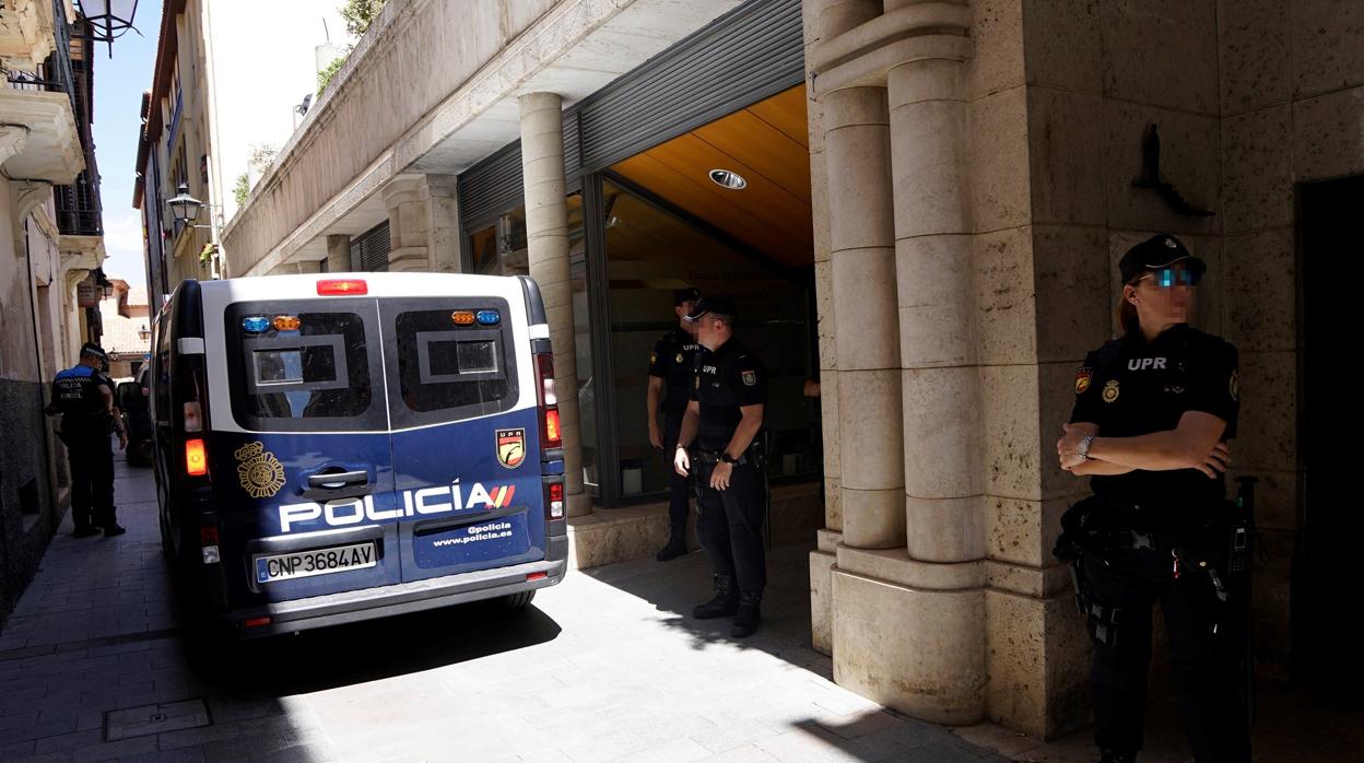 El Ayuntamiento de Teruel también ha sido registrado en el marco de esta macrooperación policial