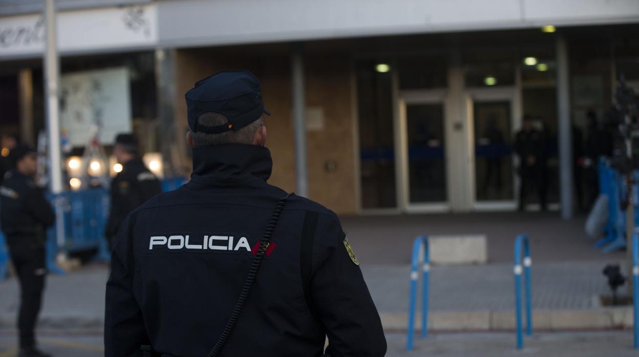 Agente de la Policía Nacional en Palma de Mallorca