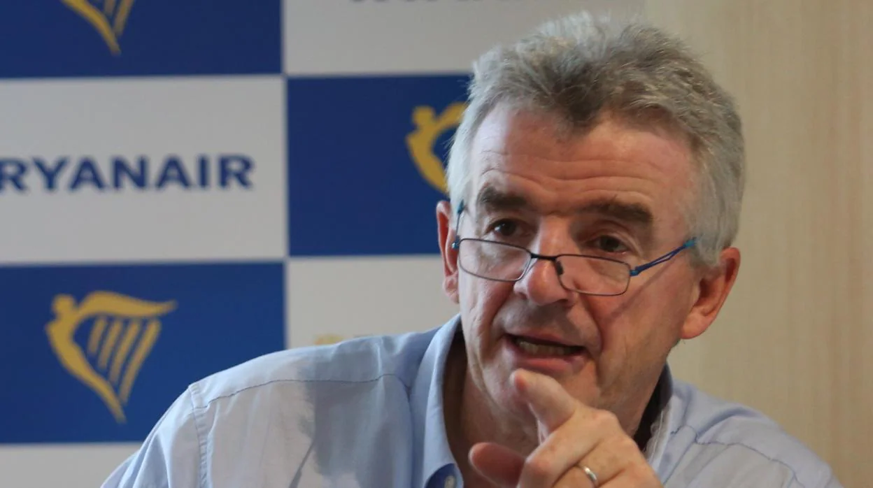 El presidente de Ryanair, Michael O'Leary, atiende a los medios en España