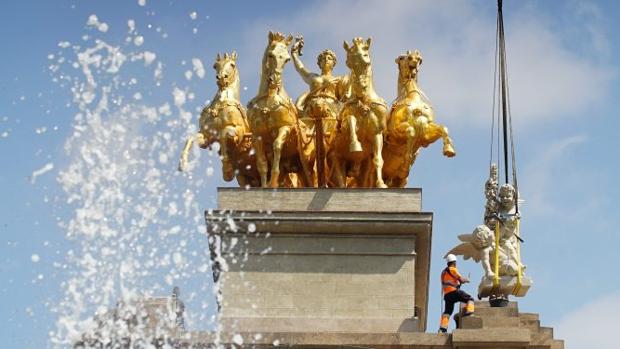 Barcelona recupera ocho ángeles para la fuente del «Parc de la Ciutadella»