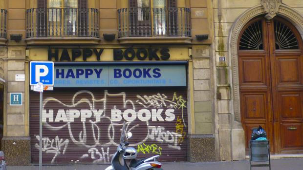 Local cerrado de la antigua «Happy Books» de Barcelona