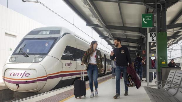 C's pide al Gobierno que garantice las conexiones de tren de Hellín con Albacete, Murcia y Madrid