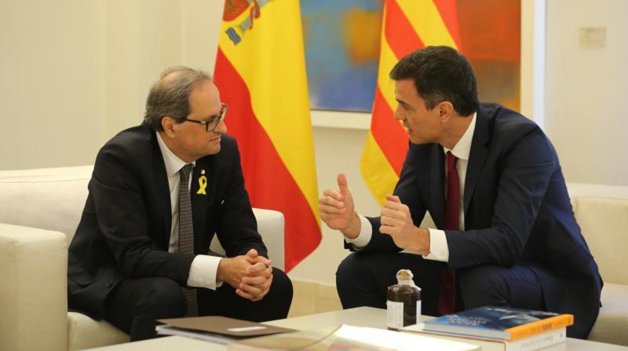 Reunión en La Moncloa entre el presidente del Gobierno, Pedro Sánchez, y el presidente de la Generalitat Quim Torra, el pasado 9 de julio