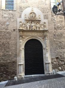 El pórtico de San Clemente recupera su columna