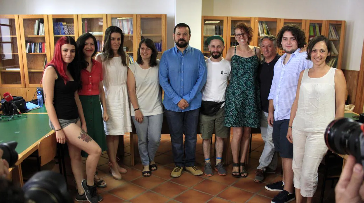 Amores junto con las responsables de coordinación de Matadero Lab en la presentación del festival