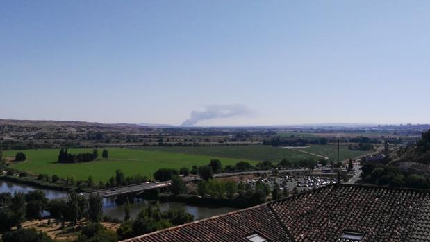 Declarado un incendio en un nave industrial de Añover de Tajo