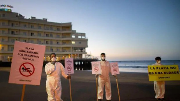 Vídeo: Greenpeace viene a Canarias a cerrar playas