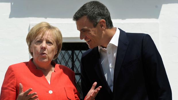 Sánchez y Merkel apuestan por controlar las fronteras y actuar en origen para frenar la presión migratoria