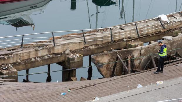 El PP vigués denunció hace una semana el mal estado del muelle que colapsó esta madrugada