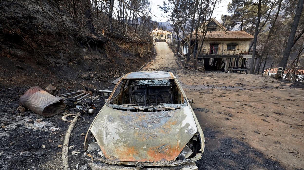 Vista de los daños causados en la urbanización Las Cumbres