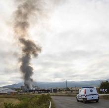 Un incendio calcina en Álava una nave que almacenaba dos millones de kilos de queso