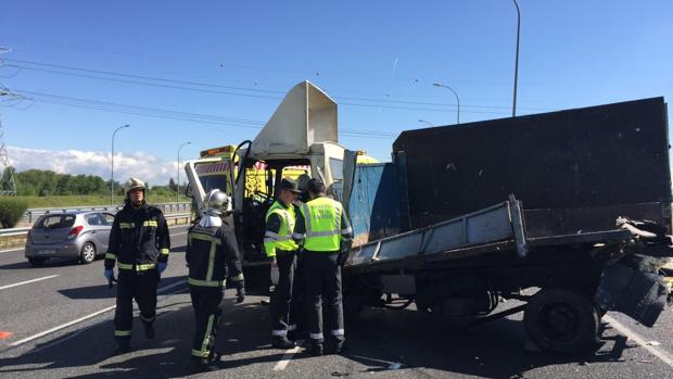 Fallece un hombre arrollado por un camión en la A-7