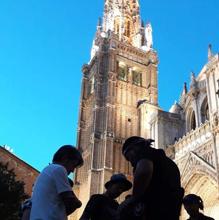 La catedral también ha sido foco de las cámaras japonesas