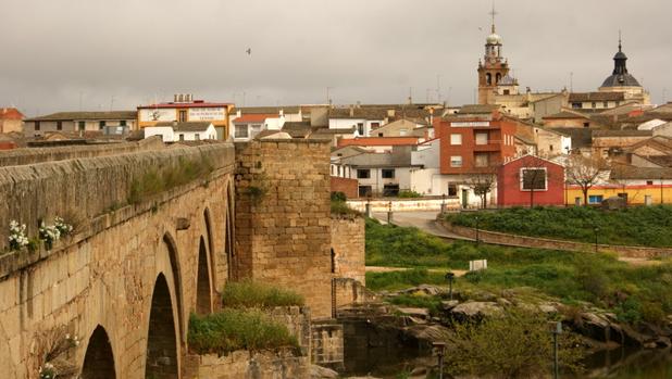 El Puente del Arzobispo y Alhambra, agraciados con el primer premio de la Lotería Nacional