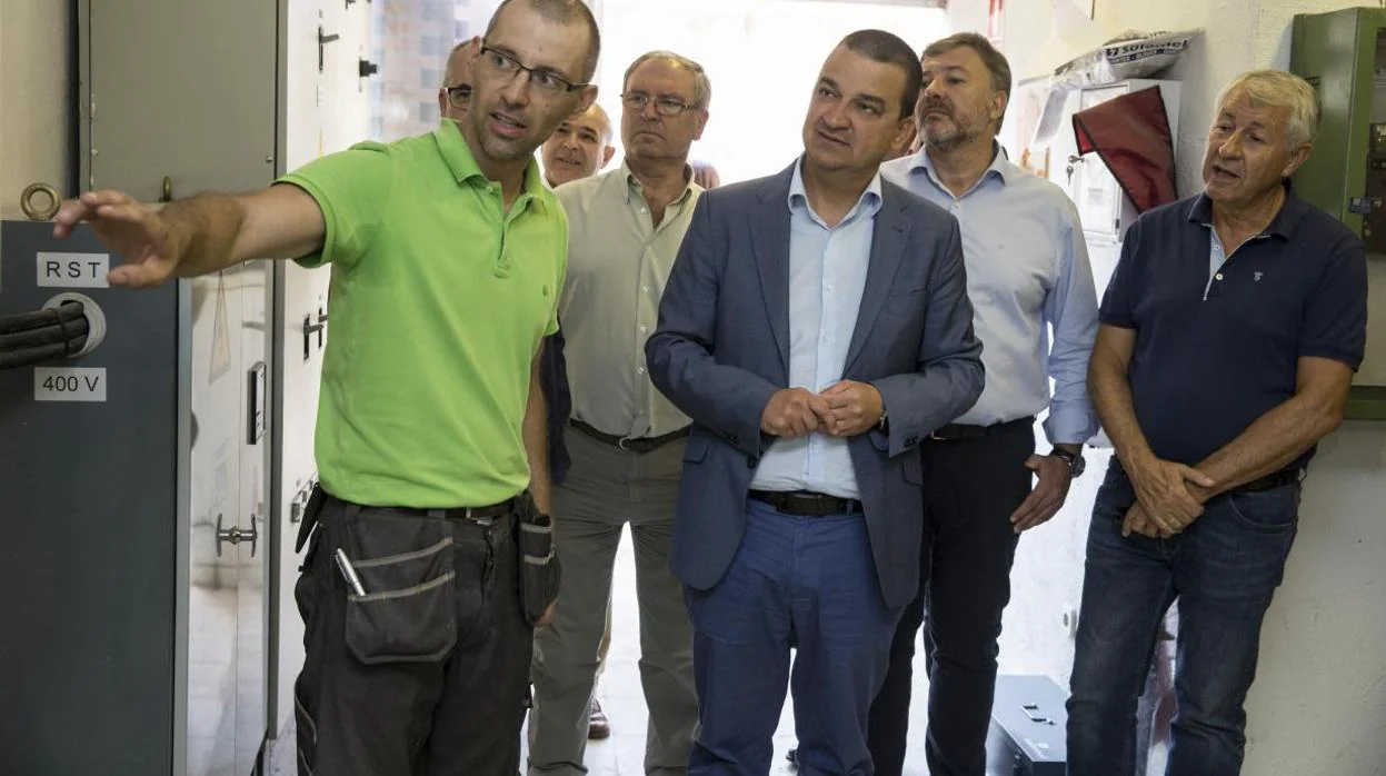 Francisco Martínez Arroyo ha visitado en GEACAM las obras de la instalación de una planta fotovoltaica