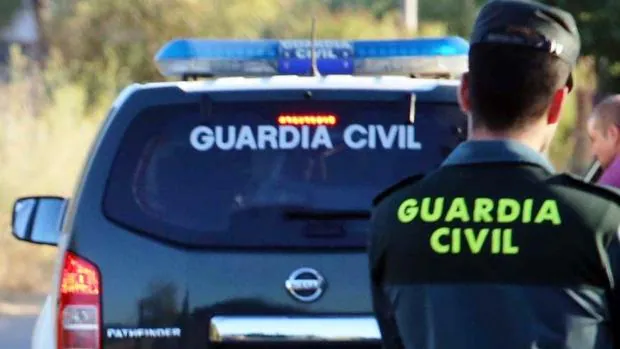 Dos detenidos tras hallar un cadáver en su vehículo, en Belinchón