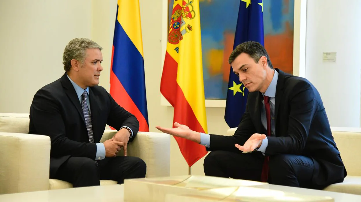 Sänchez recibe al presidente de Colombia, Ivan Duque, antes de la toma de posesión en La Moncloa