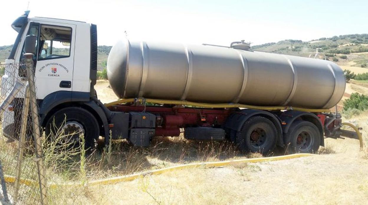 Camión cisterna de la Diputación de Cuenca