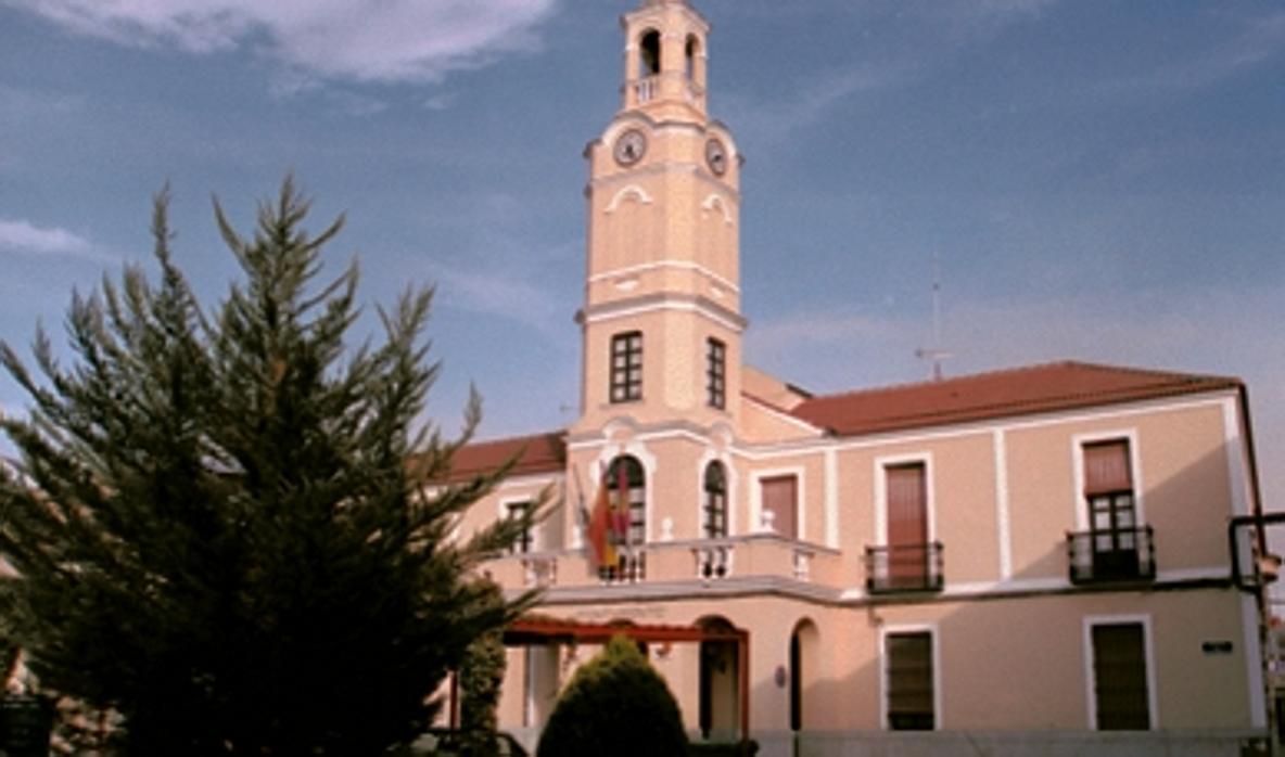 Fachada principal del Ayuntamiento de Malagón