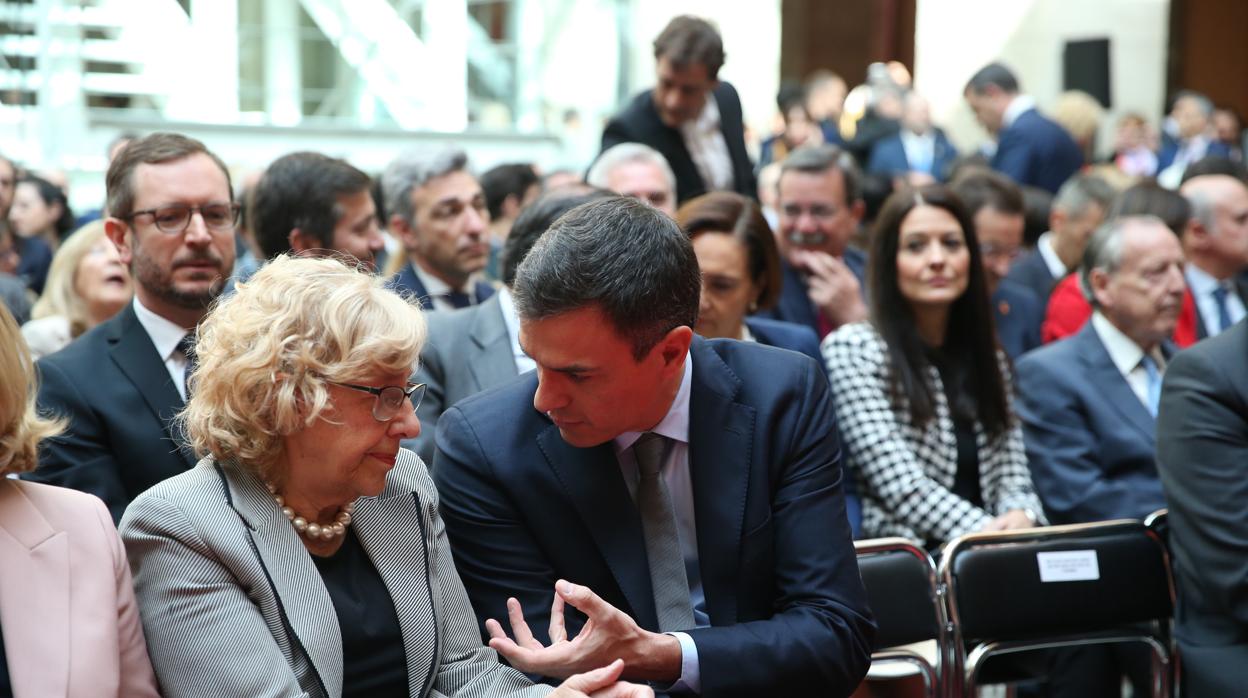 Manuela Carmena y Pedro Sánchez