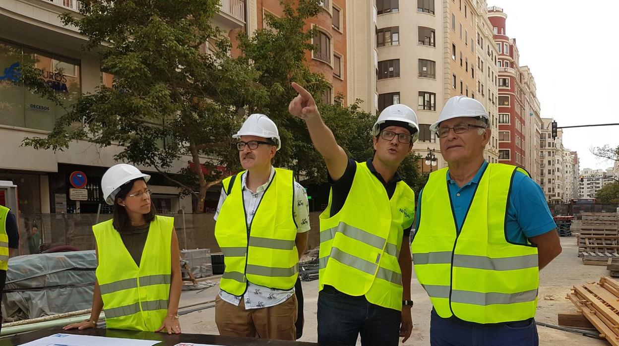 Joan Ribó y Giuseppe Grezzi, esta mañana en la visita del aparcamiento del aparcamiento de Brujas de Valencia