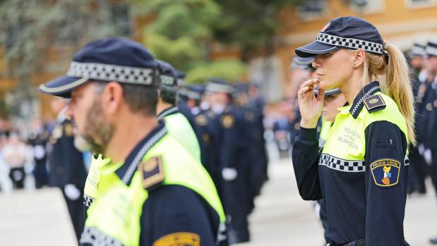 Detenidos por pegar a su hija por irse a vivir con las amigas de la universidad