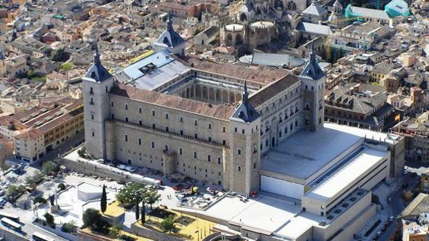 IU pregunta al Gobierno central si actuará en la cripta privada del alcázar de Toledo