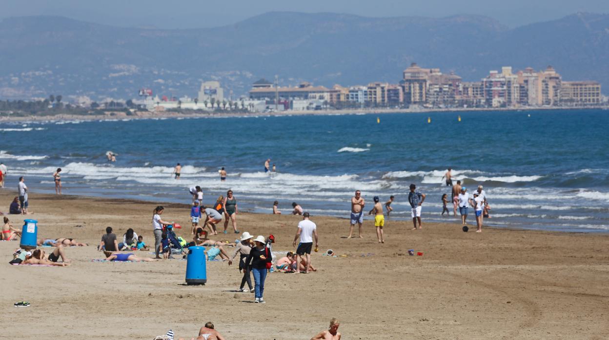 Imagen de la playa en Valencia