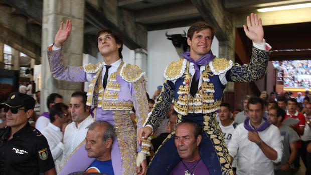 El Juli y Roca Rey salen a hombros en la primera de la Feria de Palencia