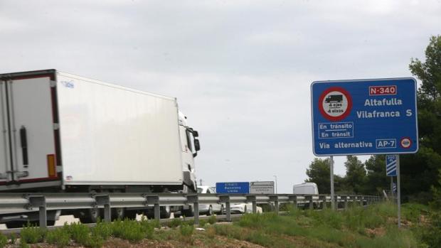 La AP-7 suprime el peaje en un tramo para conductores habituales entre Vinaròs y Cataluña