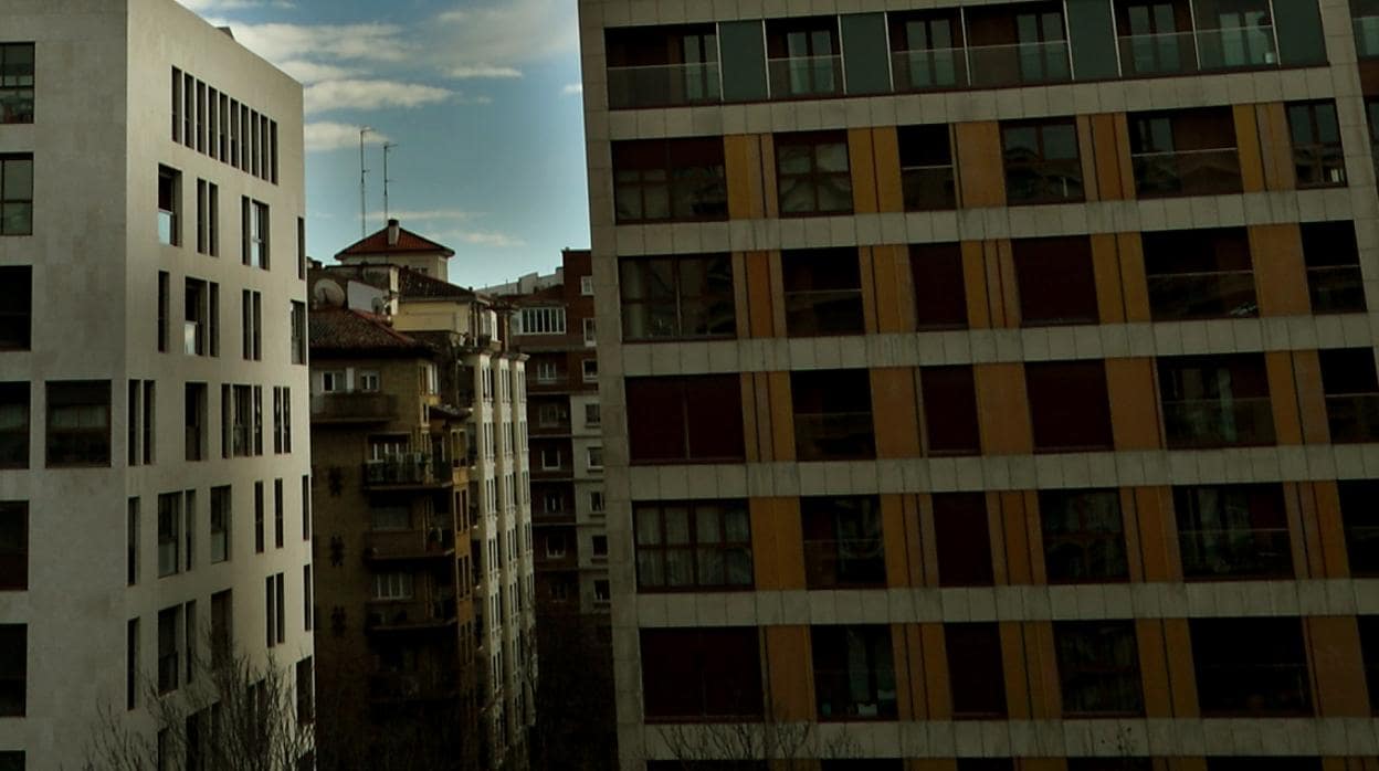 Bloques de pisos en el centro de Zaragoza